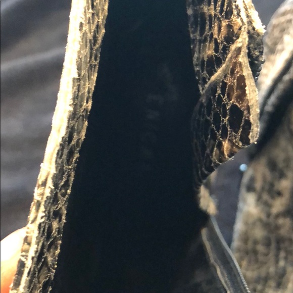 👠 - Picture 2 of 5